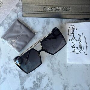 Dior 30 Montaigne SU sunglasses
